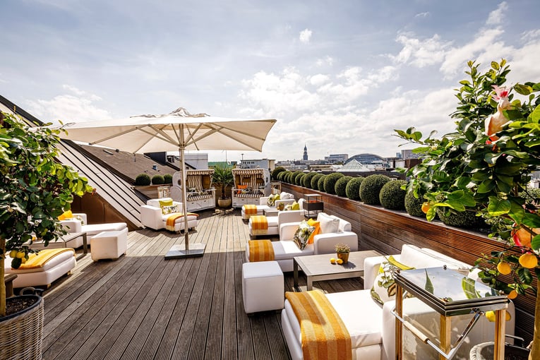 Hotel Vier Jahreszeiten_Dachterrasse_Copyright Rene Supper_Strandkorb