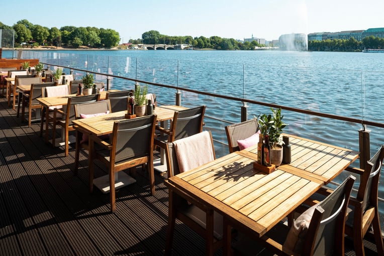 Hotel Vier Jahreszeiten_Jahreszeiten Terrasse_Patrick vom Berg_