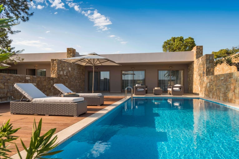 Ikos Olivia, Řecko – Chalkidiki | Exclusive Tours Deluxe Two Bedroom Bungalow Suite Private Pool Ext