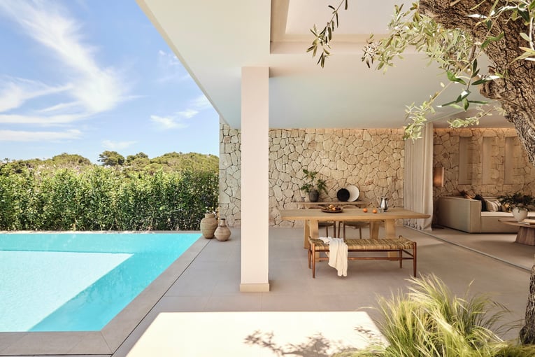 Ikos Porto Petro, Španělsko – Mallorca | Exclusive Tours Ikos Porto Petro_Deluxe Two Bedroom Residence Private Pool _ Front Coastal View PP_1031_Vol.3_2880x1816