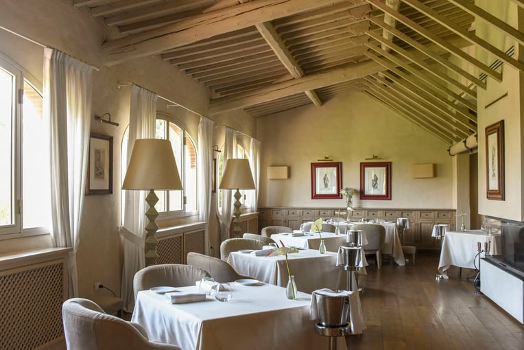 Il Borro Relais & Châteaux il-borro-july-2019_sala-osteria_marcobadiani_7_res
