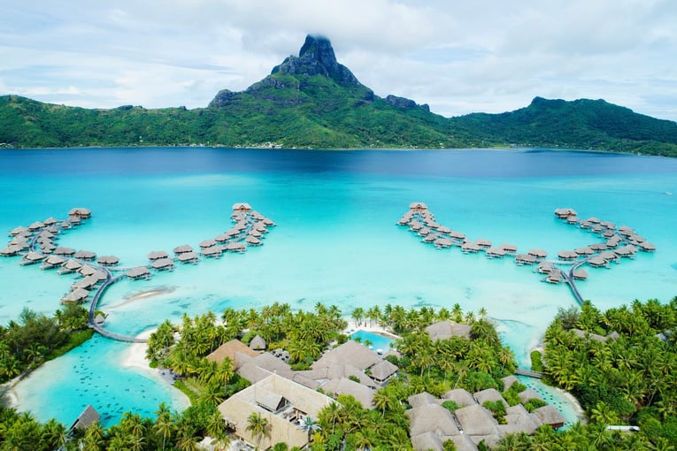 Intercontinental Bora Bora Resort 39524645081_6f7687bf2a_k
