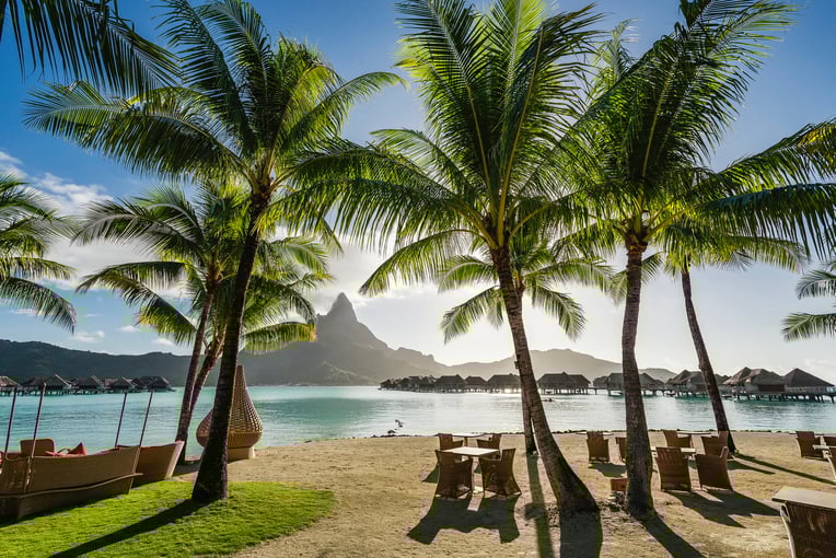 Intercontinental Bora Bora Resort 46267839492_a2281c5bfa_k-1