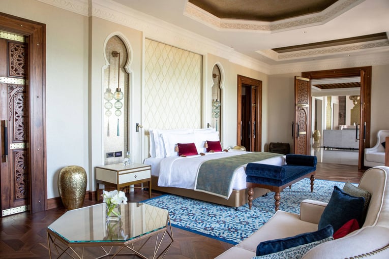 Jumeirah Al Qasr jumeirah-al-qasr-royal-suite-bedroom-6-4_landscape
