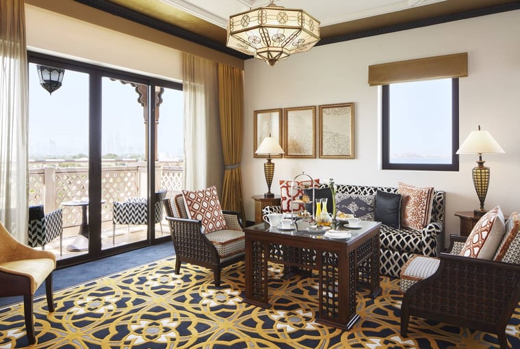 Jumeirah Al Qasr medium_resolution_150dpijumeirah-al-qasr--junior-arabian-suite--living-area