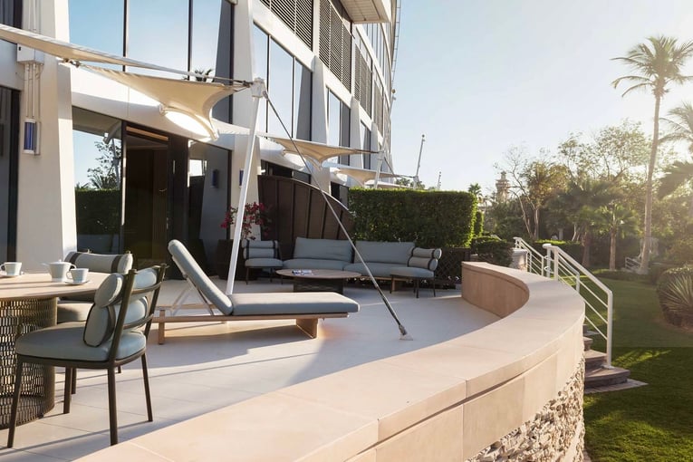 Jumeirah Beach Hotel 16-9-jumeirah-beach-hotel-family-garden-suite-terrace_landscape