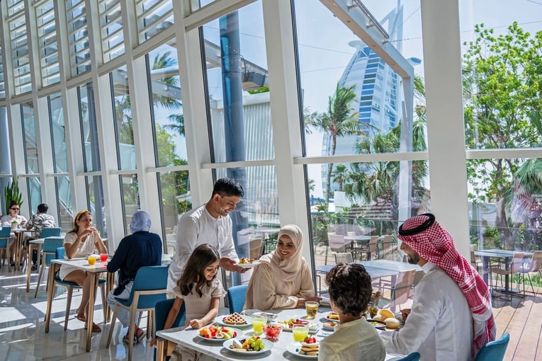 Jumeirah Beach Hotel jcom_hero_imagejumeirah-beach-hotel--kitchen-connection--saudi-family--breakfast-and-burj-al-arab-view