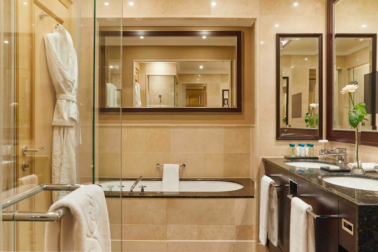 Junior suite sea view bathroom_2021
