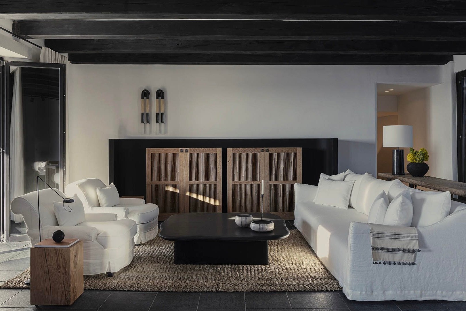 Kalesma | Exclusive Tours 3.-apollon-villa-living-room-entrance-area