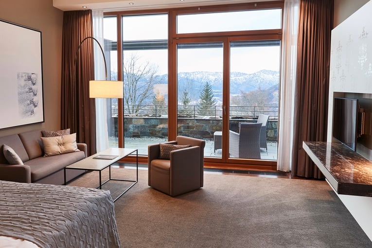 Kempinski Hotel Berchtesgaden KISZG1_Deluxe Terrassenzimmer_Office_24688