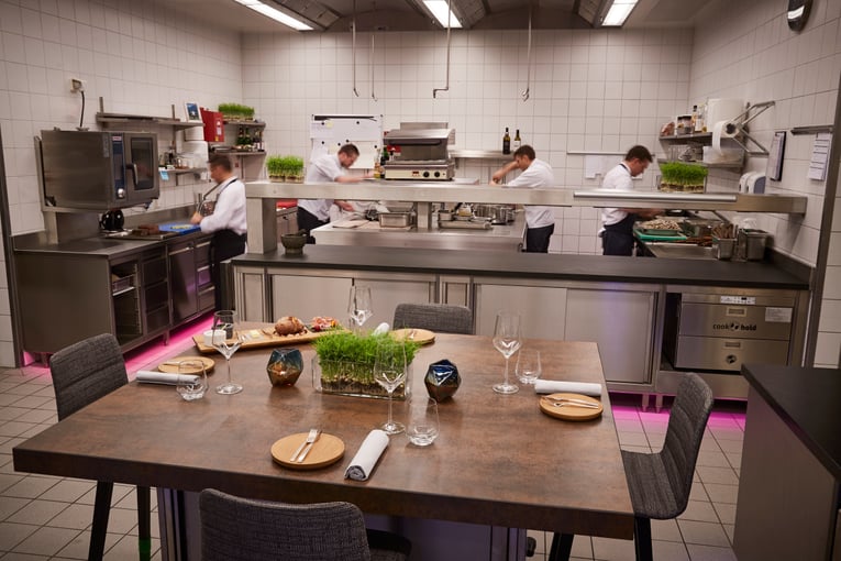 Kempinski Hotel Berchtesgaden KISZG1_Restaurant PUR_Chefs Table_Office_14561