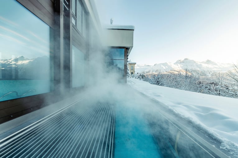 Kulm Hotel St. Moritz csm_4_Wellness_Outdoor_Pool__5__7c66f52ac4