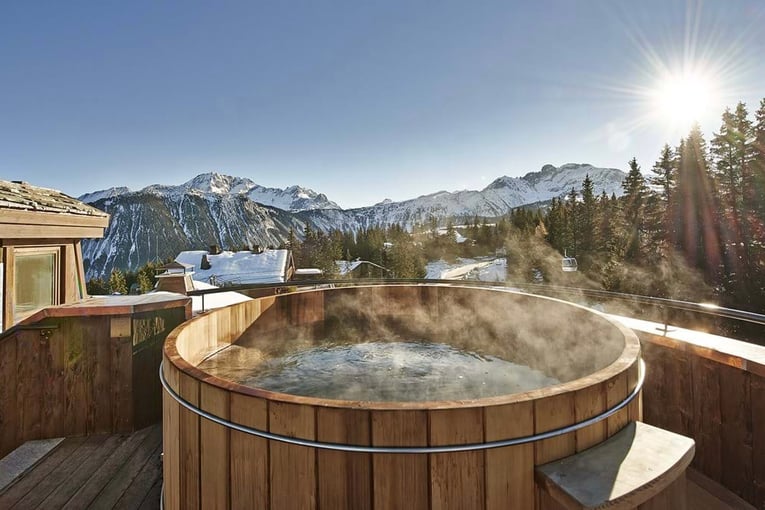 LApogée Courchevel lapogee-courchevel-penthouse-jacuzzi-1