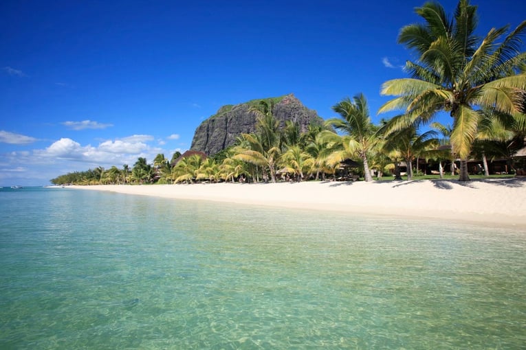 LUX* Le Morne llm_beach_2