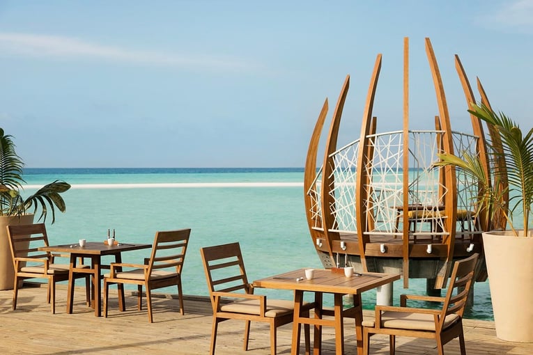 LUX* South Ari Atoll lsaa_east-market_dining2