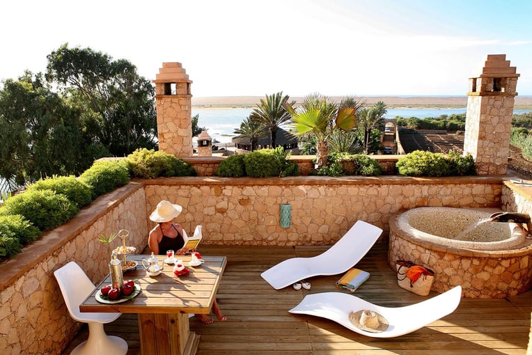 La Sultana Oualidia, Maroko – Oualidia | Exclusive Tours la_sultana_oualidia_lagoon_suite_1-1