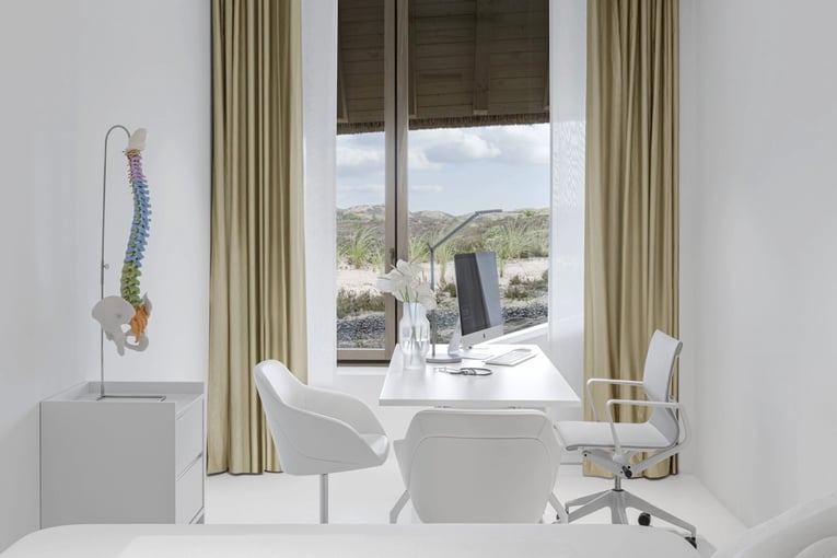Lanserhof Sylt, Německo – Sylt | Exclusive Tours LHS_Medizin_7565-scaled-aspect-ratio-3-2-1-scaled