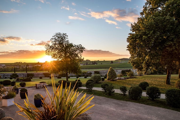Le Logis, Francie – Cognac | Exclusive Tours Le_Logis_Grey_Goose_Tournage_Alexia_Duchene_Florian_Henry_Juillet_2020_©_Ronan_Le_May-1-5-1-scaled