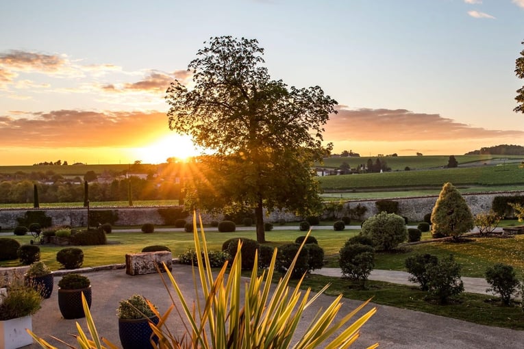 Le Logis, Francie – Cognac | Exclusive Tours Le_Logis_Grey_Goose_Tournage_Alexia_Duchene_Florian_Henry_Juillet_2020_©_Ronan_Le_May-1-5-3-scaled-e1700589975430