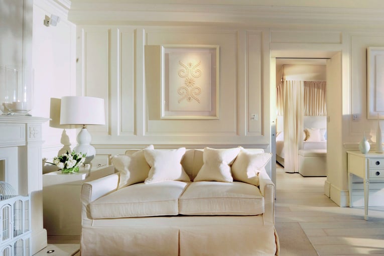 Le Manoir Aux QuatSaisons mqs-acc-suite-garden-one-bedroom-blanc-de-blanc01