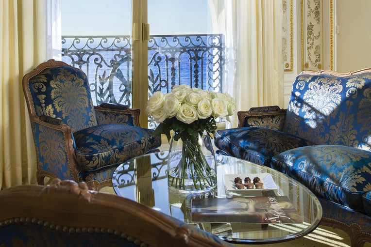 Le Negresco | Exclusive Tours LE-NEGRESCO-JUNIOR-SUITE_0