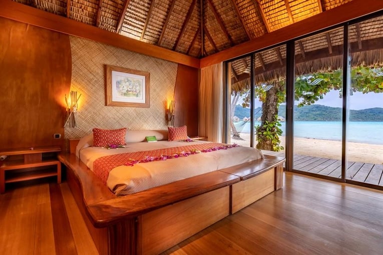 Le Tahaa le-taha-a-island-resort-spa-pool-beach-villa