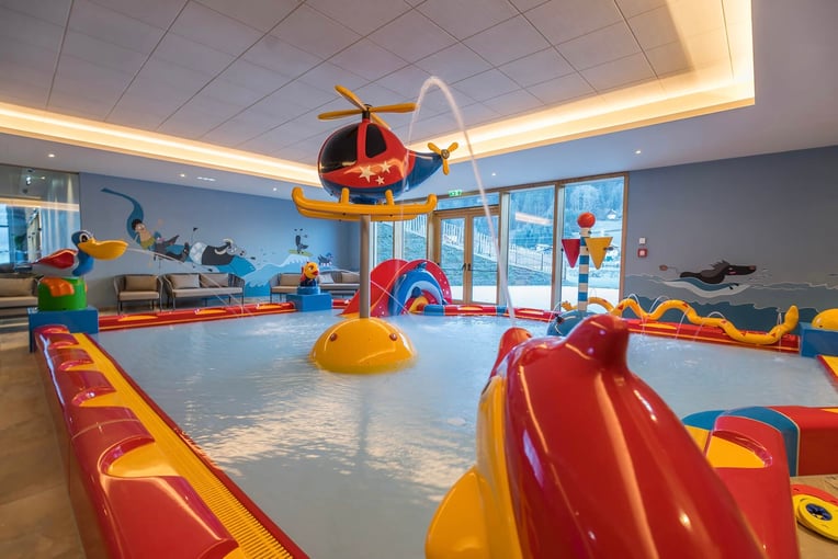 Leading Family Hotel & Resort Dachsteinkönig | Exclusive Tours 6hauptbild__kinderbecken1_klein__www.360perspektiven.at