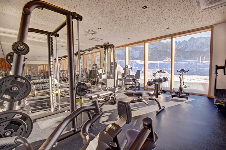 Leading Family Hotel & Resort Dachsteinkönig | Exclusive Tours fitnessraum_klein__www.360perspektiven.at_