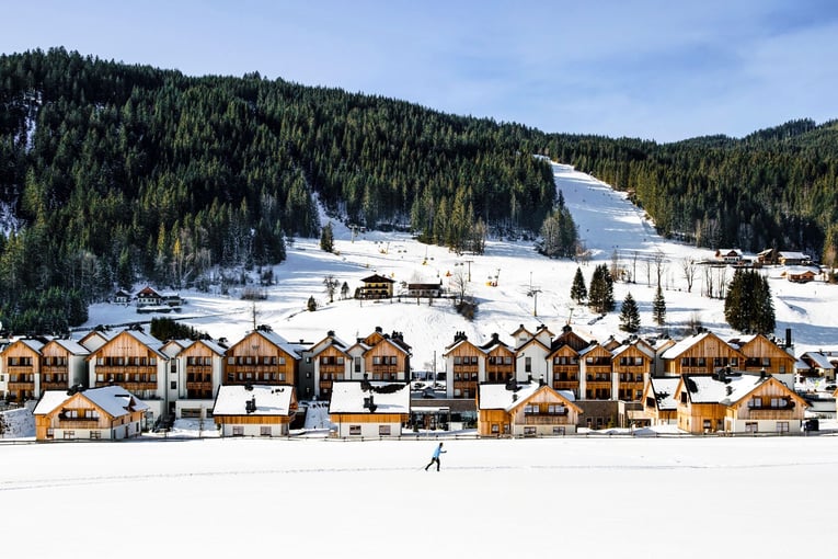 Leading Family Hotel & Resort Dachsteinkönig | Exclusive Tours hotelansicht1-winter-_danielajakob_