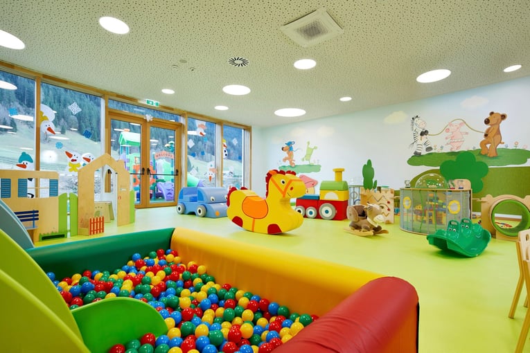 Leading Family Hotel & Resort Dachsteinkönig | Exclusive Tours kinderclub1_klein