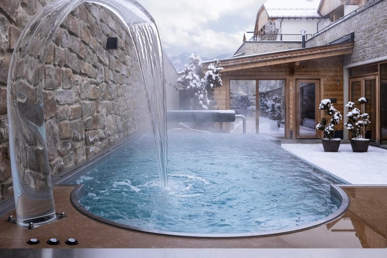 Leading Family Hotel & Resort Dachsteinkönig | Exclusive Tours privatepool_7670_danielajakob_w