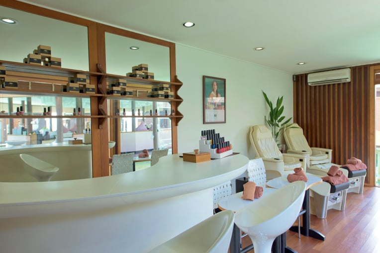 Lily Beach Resort & Spa Nail Bar