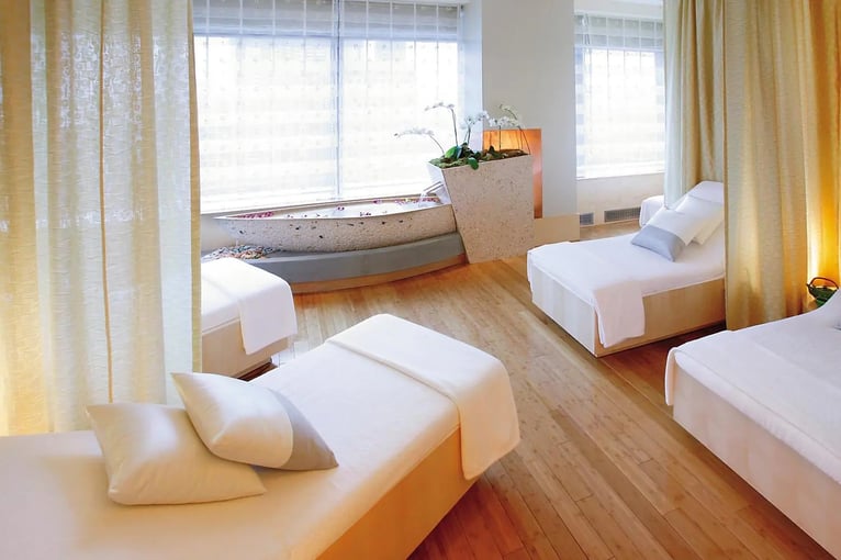 Mandarin Oriental New York new-york-luxury-spa-relaxation-room