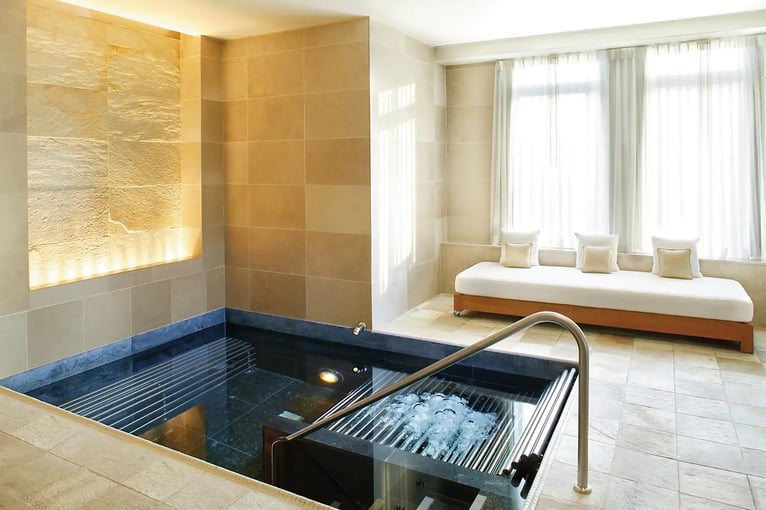 Mandarin Oriental New York new-york-luxury-spa-vitality-pool