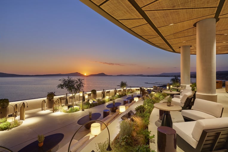Mandarin Oriental, Costa Navarino costa-navarino-three-admirals-lounge-terrace