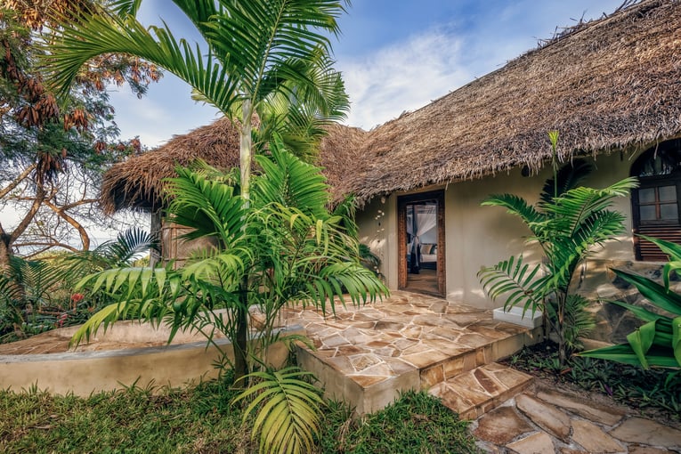 Manta resort Pemba sea-view-entrance-_-landscape