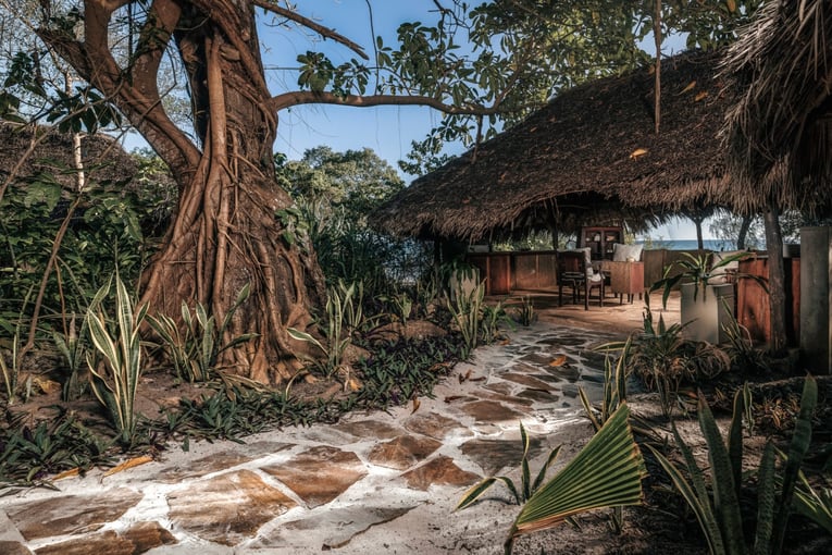 Manta resort Pemba spa-entrance-_-treatment-room-_-landscape-scaled-2000x1125