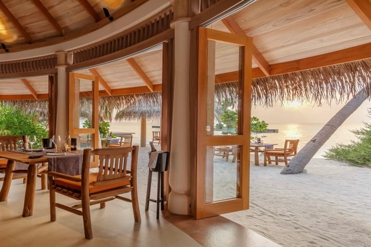 Milaidhoo Milaidhoo-Maldives_Shoreline-Grill-2