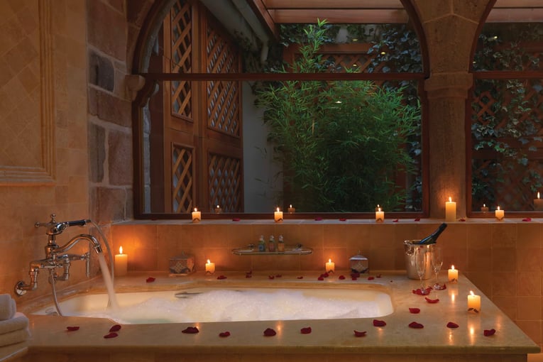 Monasterio, A Belmond Hotel, Peru – Cusco mon-acc-suite-royal-bathroom01