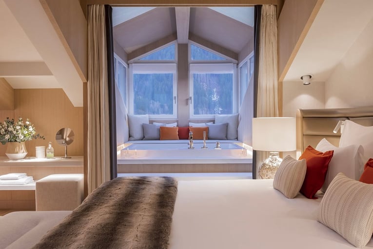 Mont Blanc Chamonix hotel-montblanc-chamonix-suite-penthouse-welcome-1600x1000