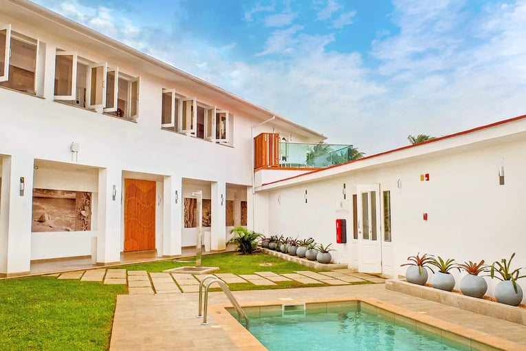 Mystique Casa Perla mcp-pool-1_210503_163539-6272d330833b1-optimized