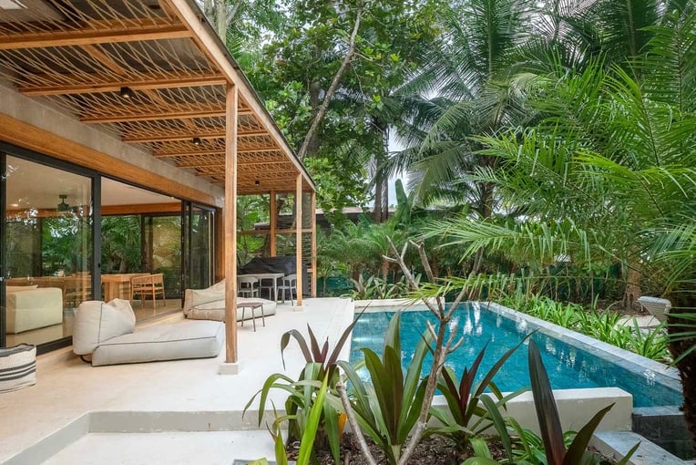 Nantipa boutique Hotel gallery-beach-front-villa-8