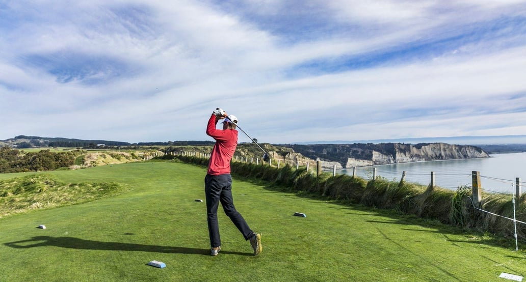 Nejzajímavější golfová hřiště_Cape Kidnappers Hawke’s Bay – Nový Zéland_d8a7343