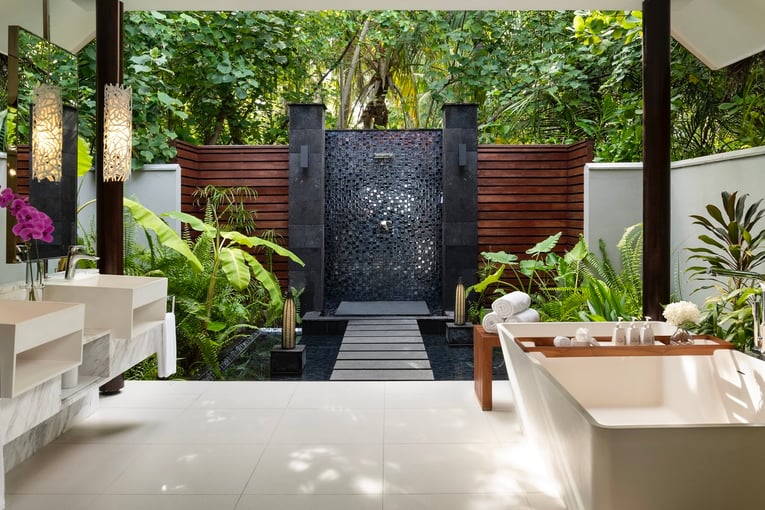 Niyama Private Islands Maldives niyama_maldives_beach_pool_villa_bathroom_1920x1037