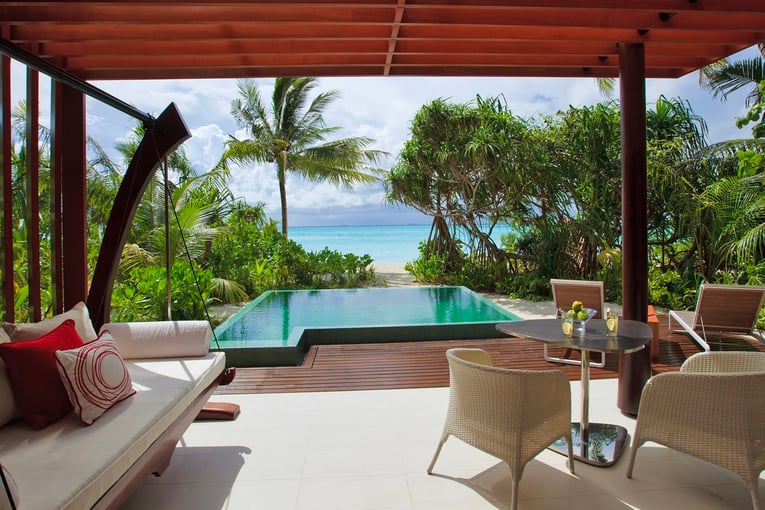 Niyama Private Islands Maldives niyama_maldives_beach_pool_villa_terrace_1920x1037