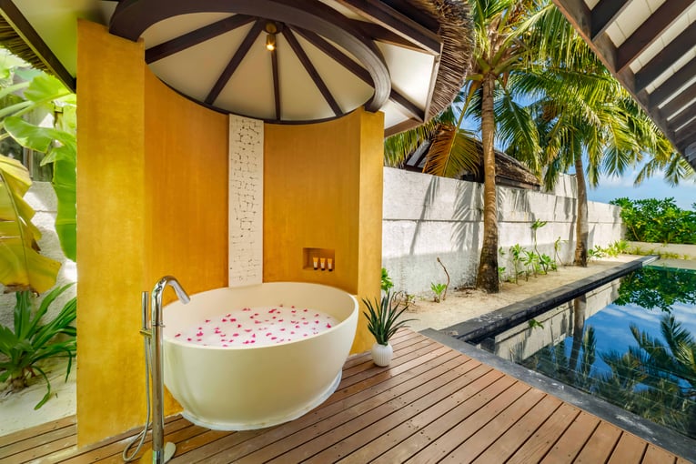 OZEN RESERVE BOLIFUSHI - Earth Pool Pavilion - Outdoor Bath