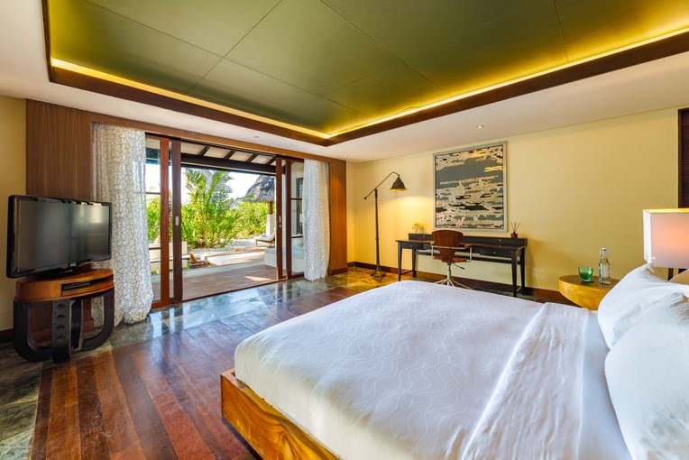 OZEN RESERVE BOLIFUSHI - Earth Pool RESERVE - Master Bedroom