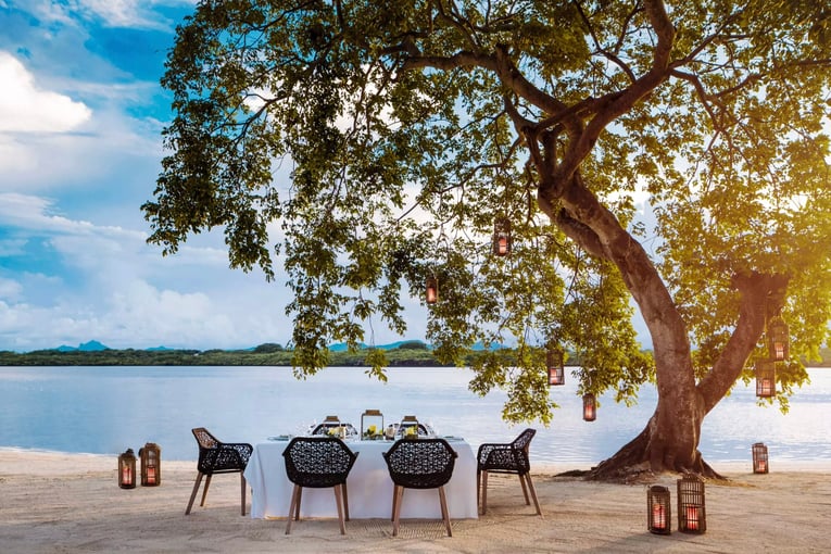 One&Only Le Saint Géran, Mauricius – Belle Mare | Exclusive Tours oolsg-private-dining-afternoon-1