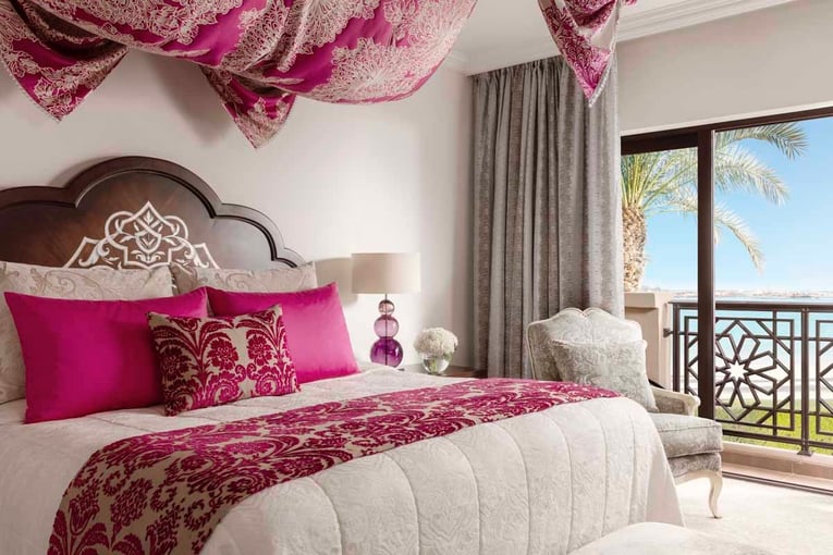 One&Only Royal Mirage OO_RoyalMirage_Accommodation_FalconSuite_Bed_4196_MASTER_Small