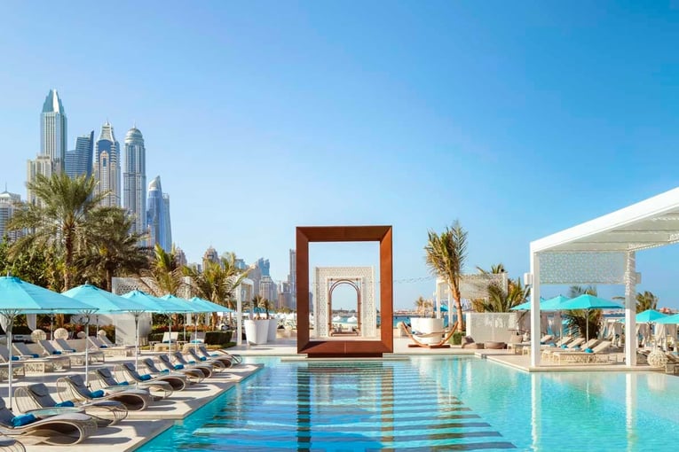 One&Only Royal Mirage OO_RoyalMirage_Pool_Drift_Frame_Wide_2322_MASTER_Small